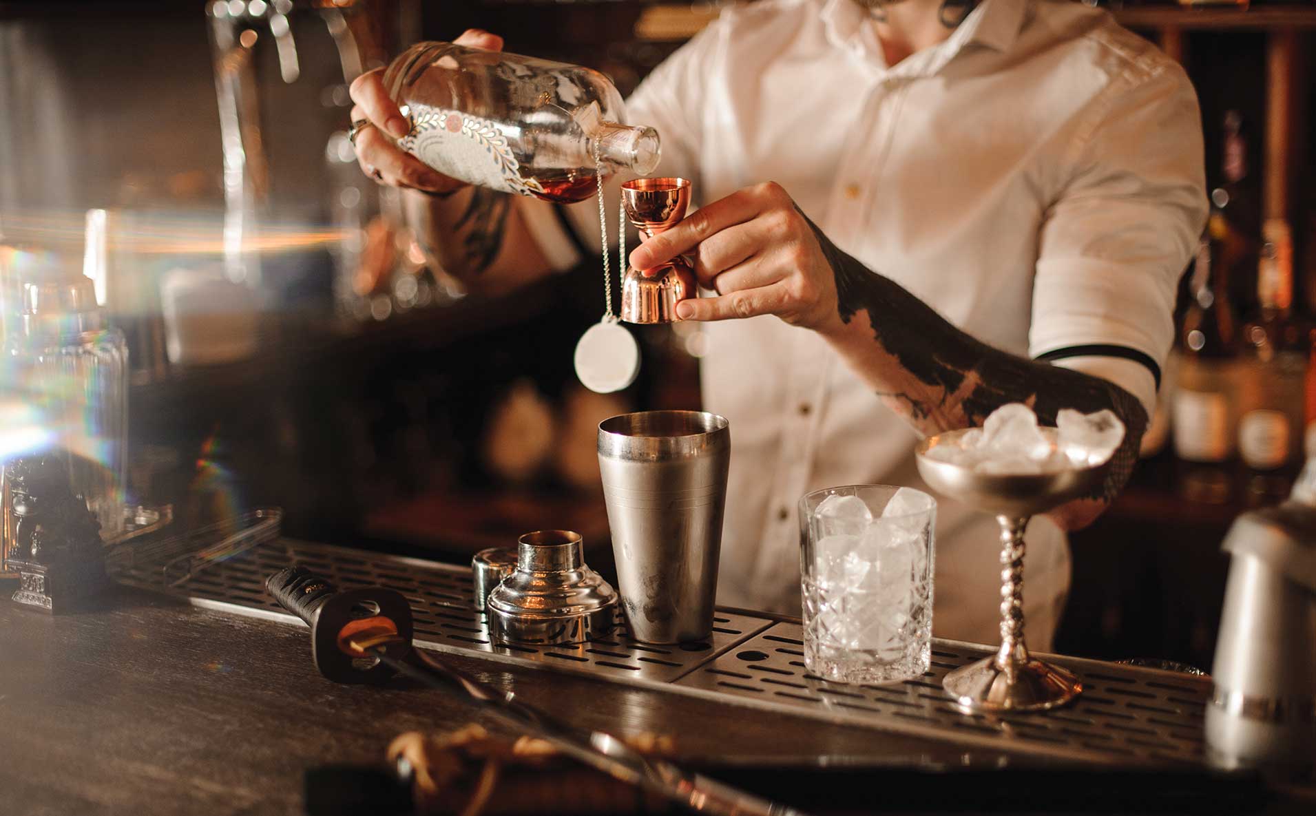  How To Become A Bartender With These Easy Tips And Tricks 